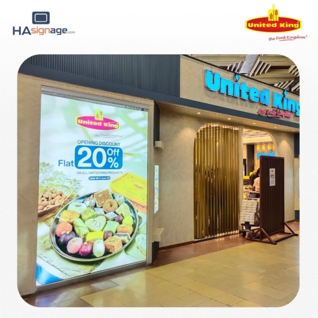A new chapter for United King, and we’re honored to be part of it! Our Lightbox display solutions are now illuminating their presence at Jinnah International Airport.

#hasignage #advertisingsolutions #retailadvertising #brandvisibility #lightbox #signage